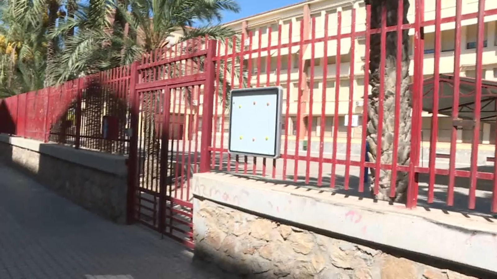 La Policia Local d’Elx tallarà al trànsit un carrer perquè l'alumnat d'una escola l'utilitze com a pati