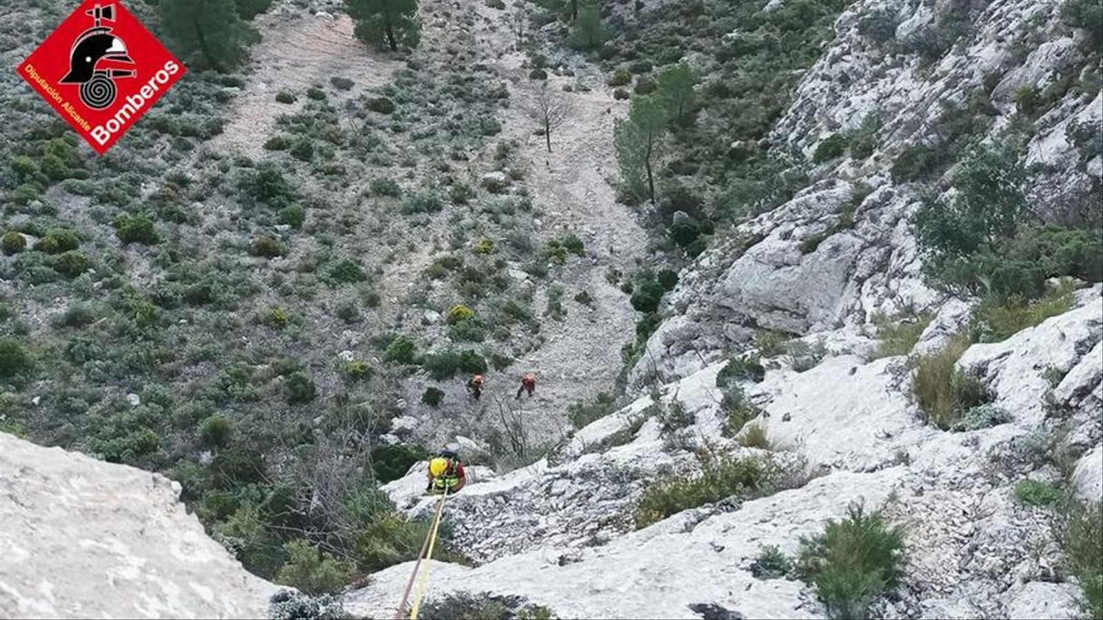 Moment d'un rescat a la serra de Bèrnia, en arxiu