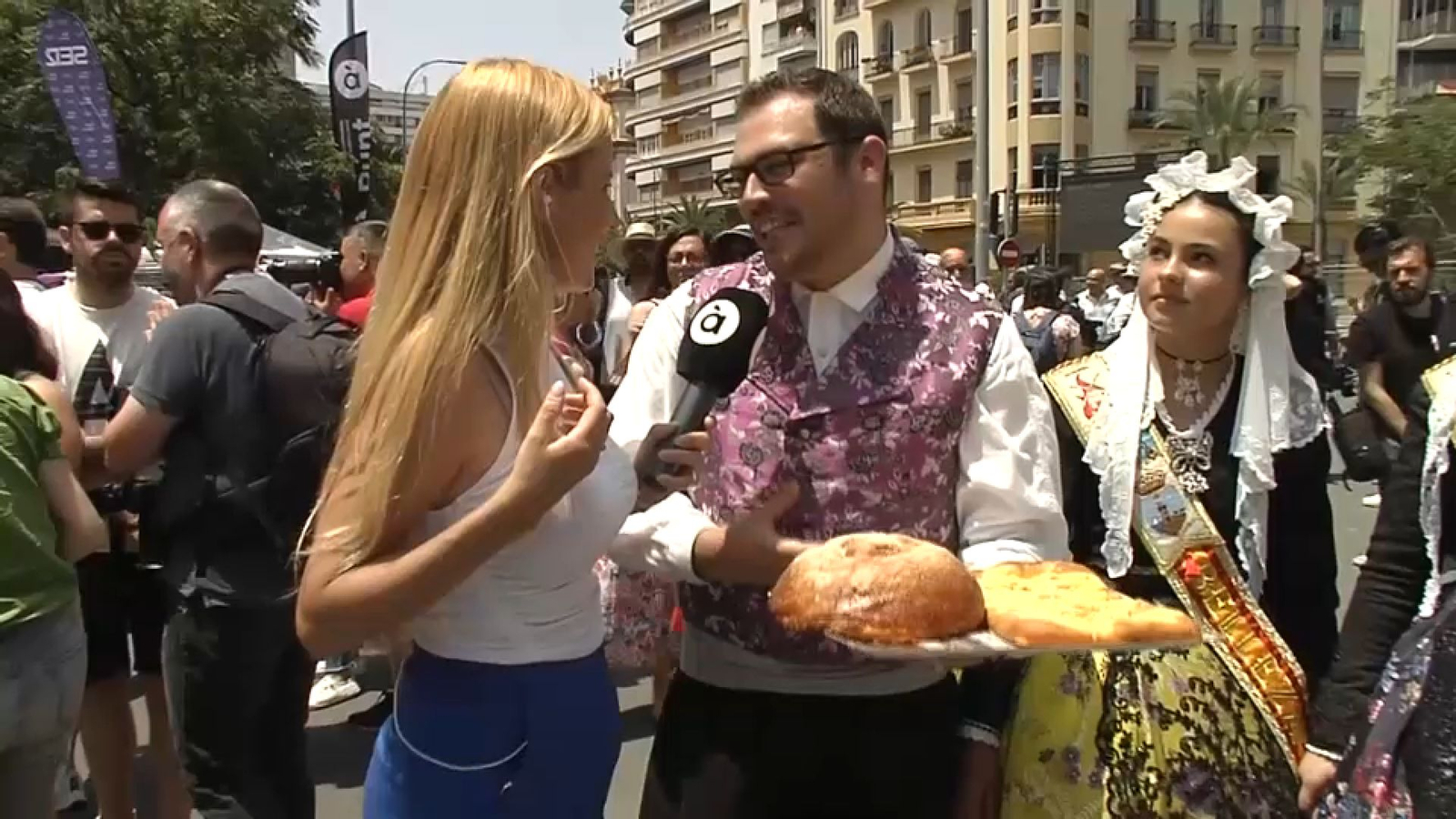 La comisió de la foguera arribada de Torrevella