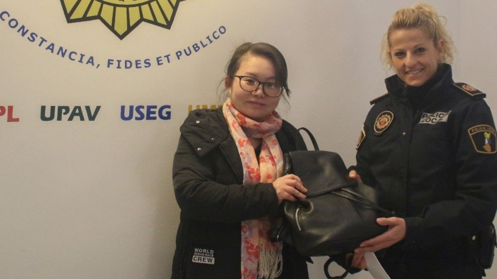 Els agents han pogut localitzar la propietària, que ha recuperat les seues pertinences