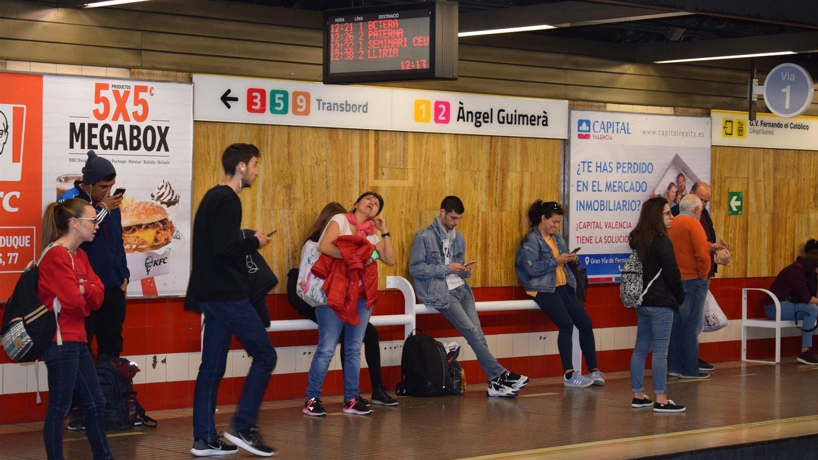 Estació Àngel Guimerà on s'ha produït l'accident mortal, en una imatge d'arxiu