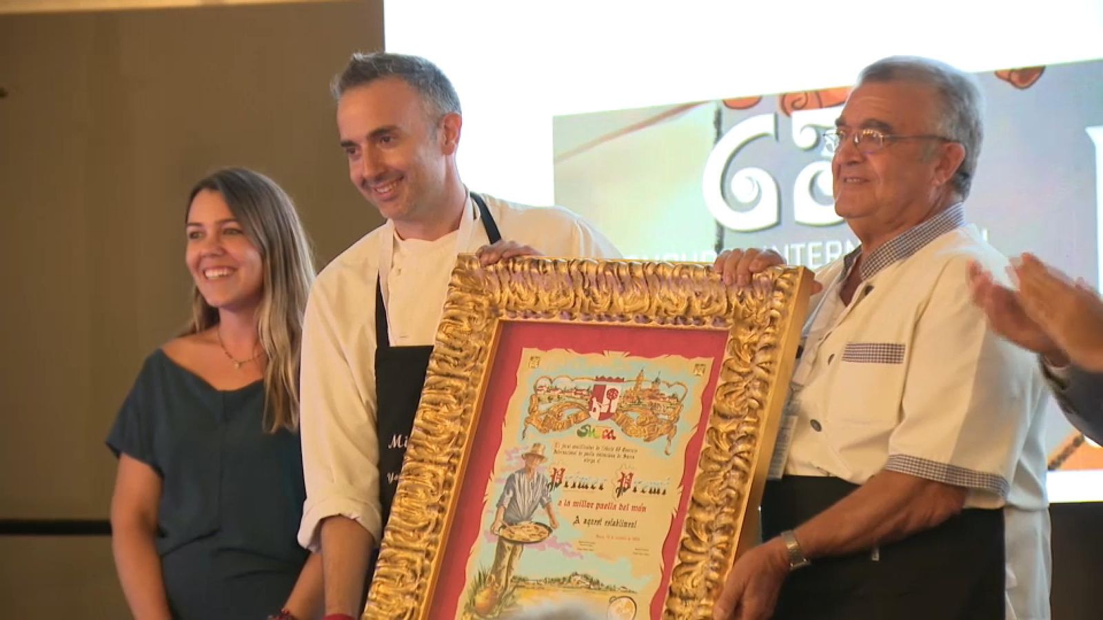 Els cuiners del restaurant Miguel y Juani, de l'Alcúdia, arrepleguen el primer premi