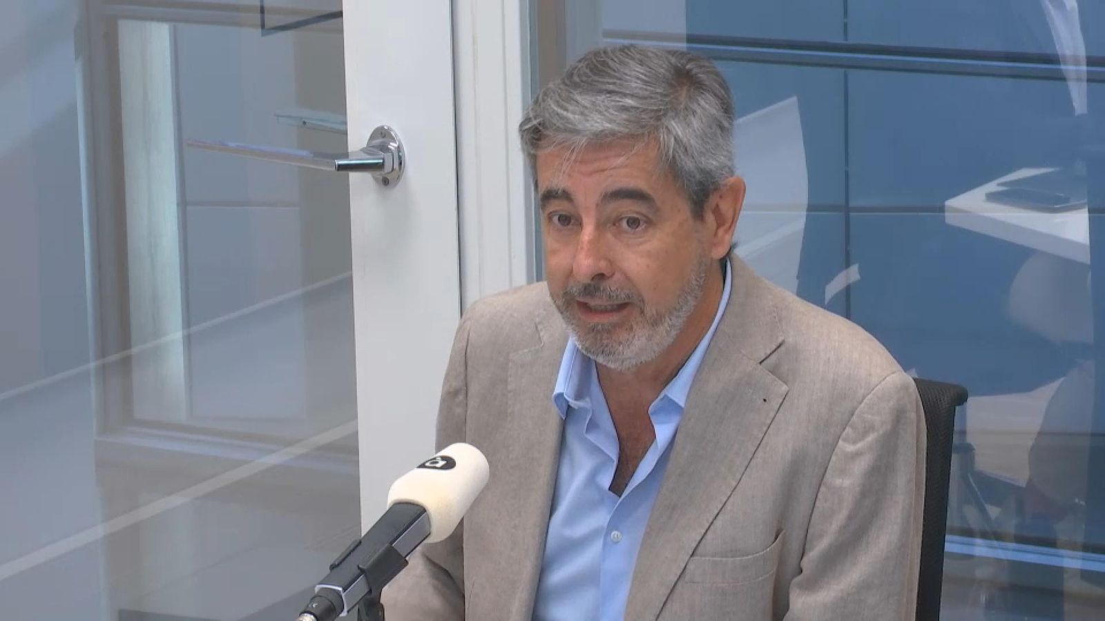 Entrevista a Alfredo Hernández, vicedegà del Col·legi d'Economistes de València en 'Les notícies del matí'