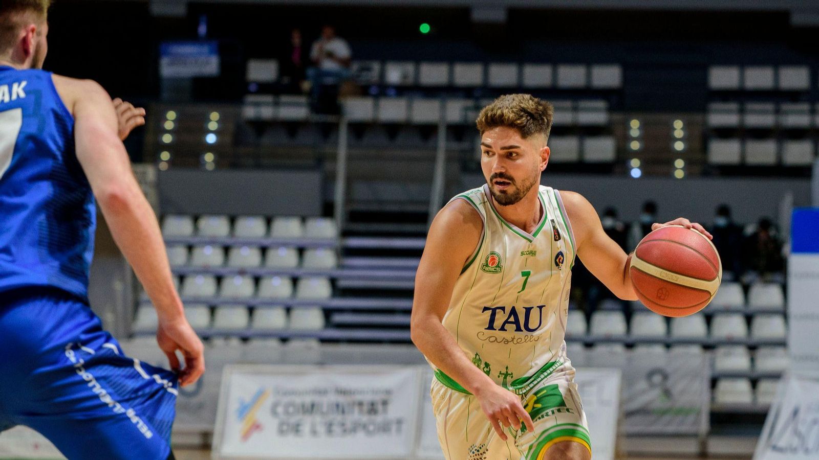 Óscar Alvarado, en una acció d'atac