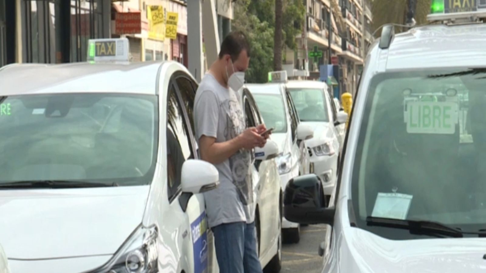 VÍDEO | Els taxistes demanen que baixe el nombre de taxis al carrer