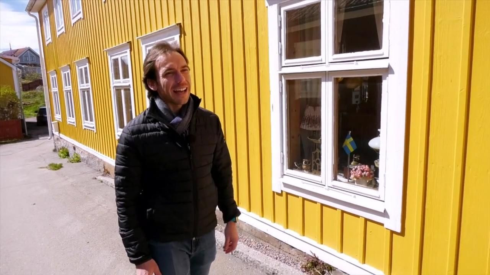 Óscar Cabezuelo, d’Ontinyent, ens presenta un plat tan senzill com saborós: l’icònic smörgås de gambes, un entrepà cobert de gambes pelades