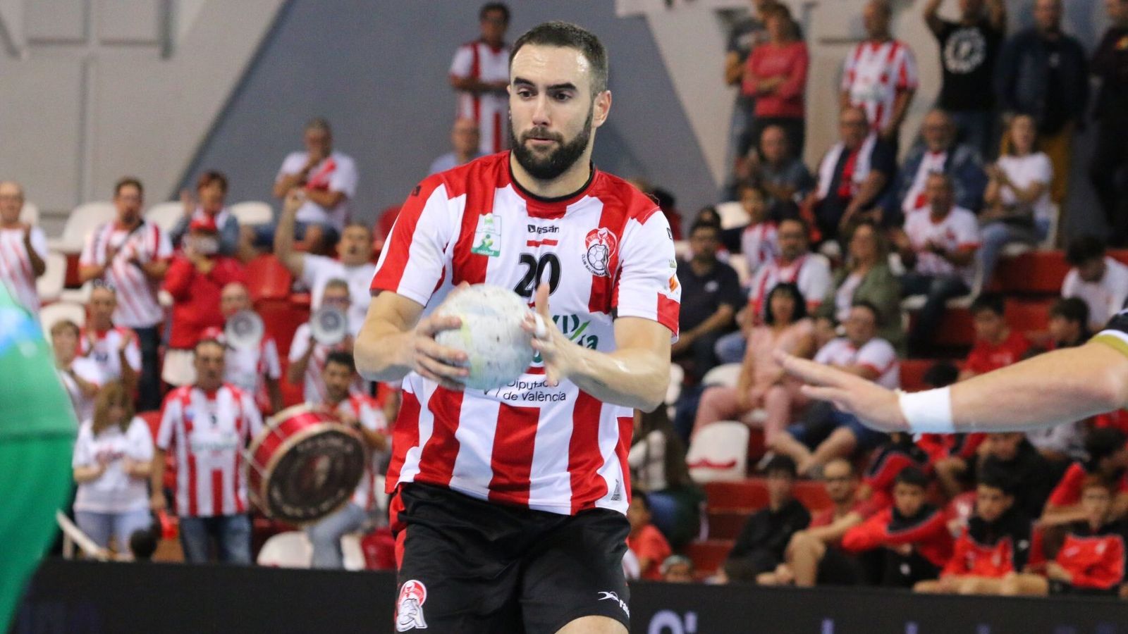 Adrián nolasco, en una acció del partit