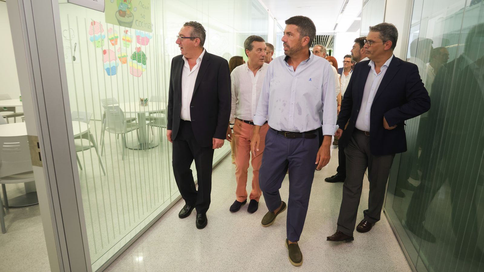 El president de la Generalitat, Carlos Mazón, visita les instal·lacions del centre hospitalari Doctor Esquerdo