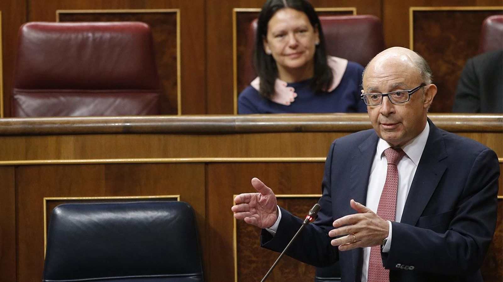 El ministre d'Hisenda, Cristóbal Montoro, hui en la sessió de control al Govern celebrada al Congrés dels Diputats