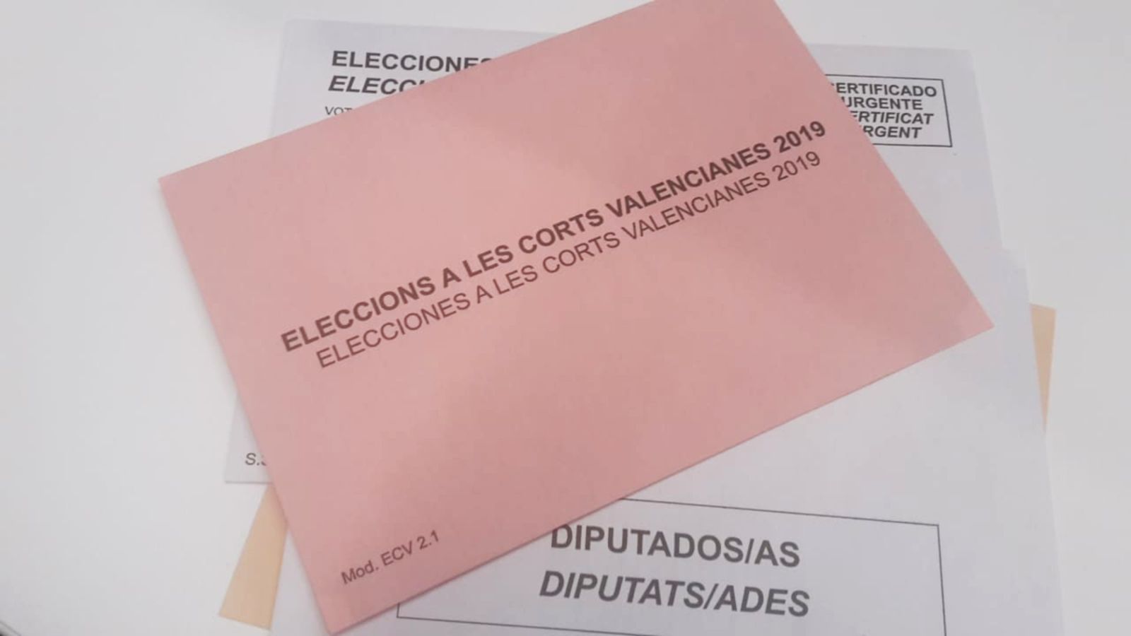 Sobres electorals per al 28 d'abril