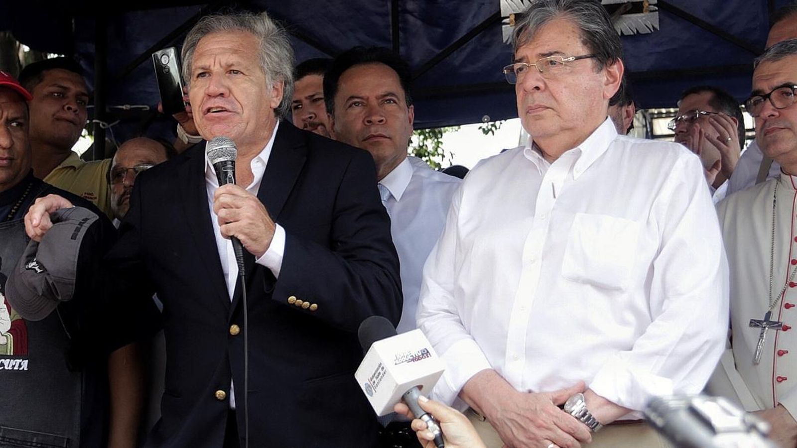 Luis Almagro i Carlos Holmes Trujillo durant la roda de premsa