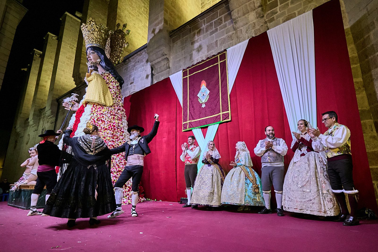 Moment de l'Ofrena a Gandia, amb l'assistència de Diana Morant