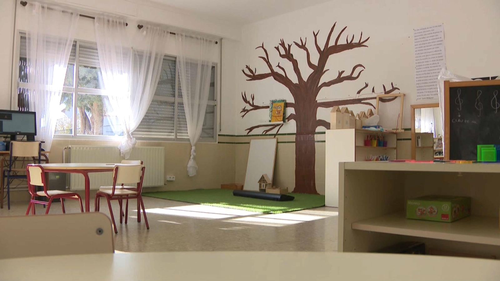 Una de les aules del col·legi del Toro, on actualment només hi ha matriculats nou menors