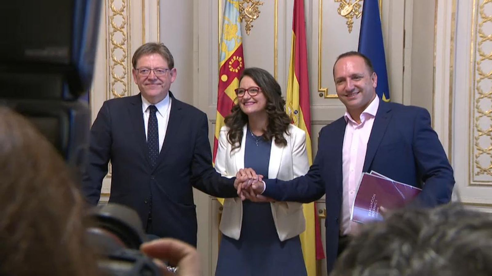 Els representants de les tres formacions del pacte de Botànic II en una imatge d'arxiu