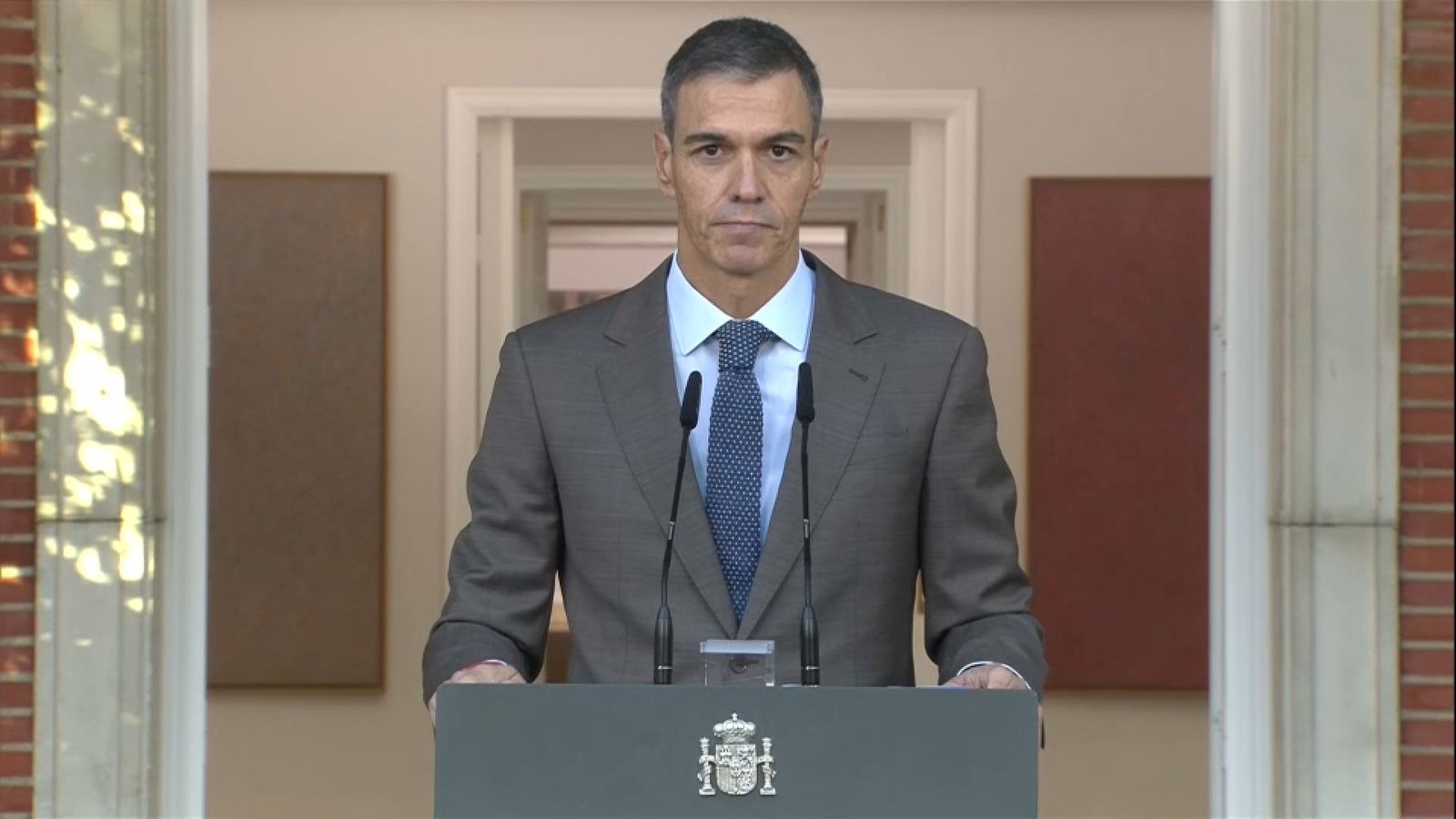Declaració institucional de Pedro Sánchez en el Palau de la Moncloa