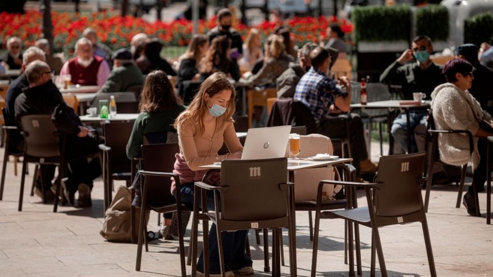 Vista general d'una terrassa a València, en una imatge del principi de març