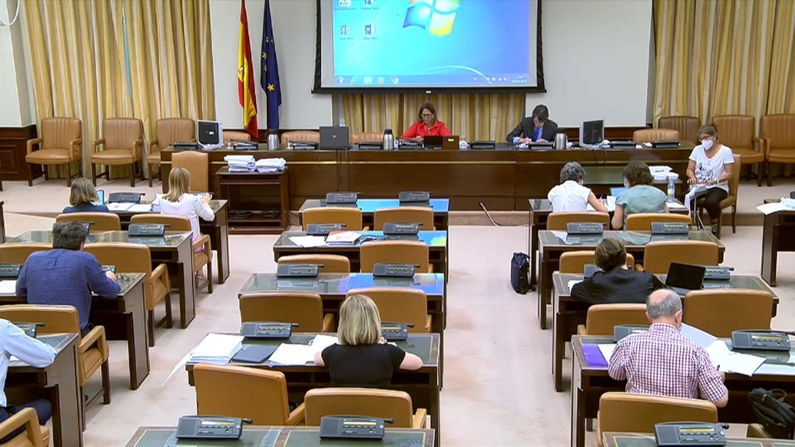 Un dels grups de la comissió de reconstrucció, aquest dimecres