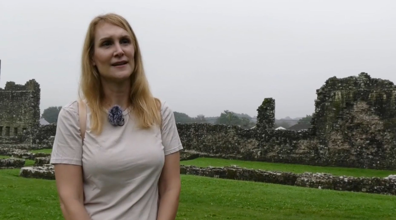 Las castellonenca Ana Parra ens acompanyarà al castell de Coity, situat a la regió de Bridgend