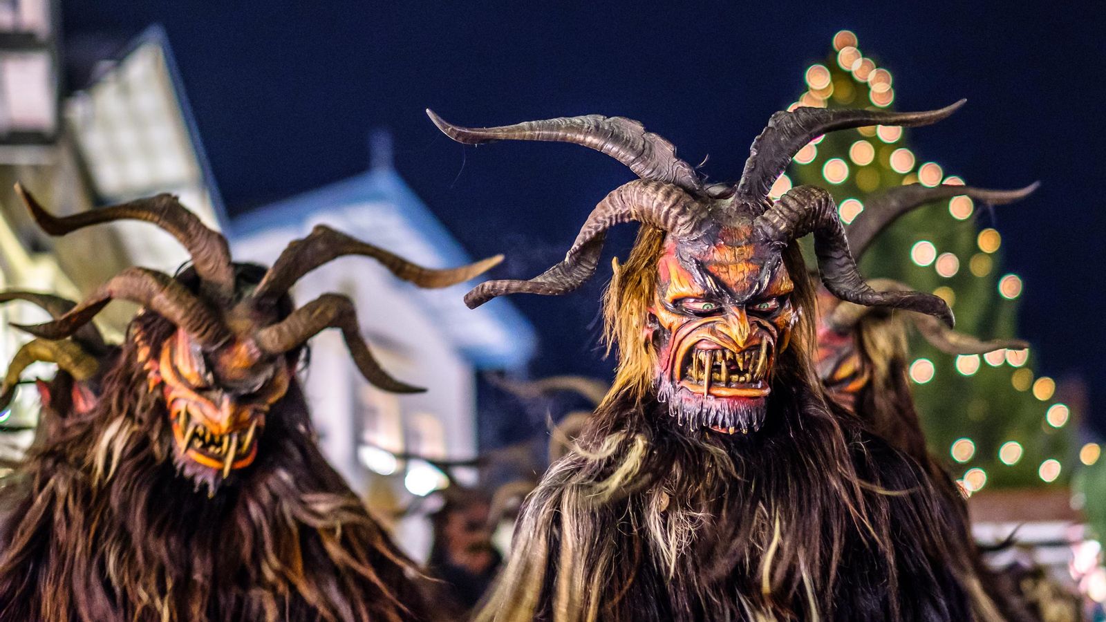 Persones disfressades de Krampus