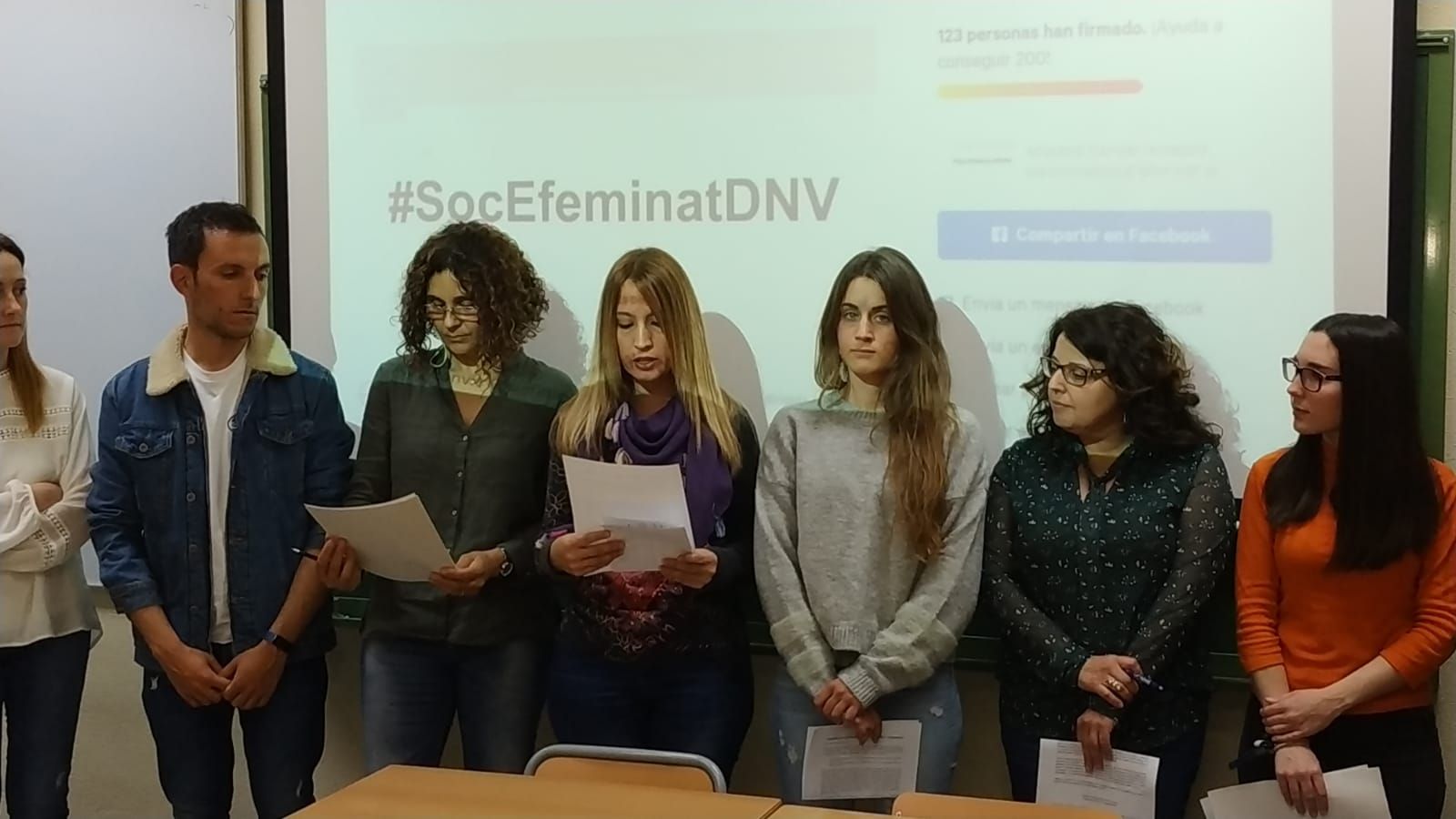 Estudiants de l'EOI de Castelló volen canviar la definició de la paraula 'efeminat'