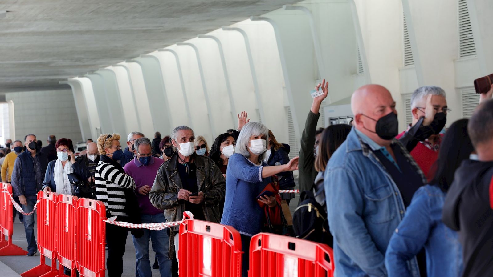 Imatge de la vacunació massiva a València