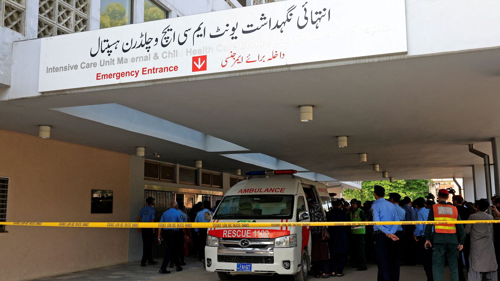 Entrada d'emergències de l'hospital pakistanés on s'ha declarat el fatídic incendi