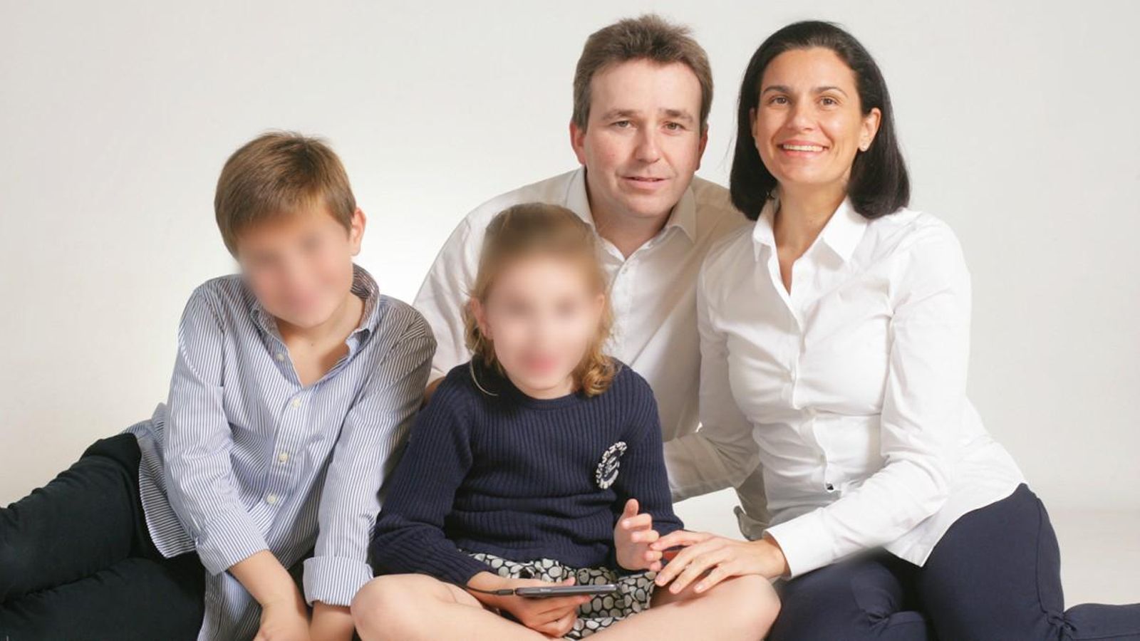 Els pares afirmen que fa tres anys que lluiten per a aconseguir la integració de la seua filla.