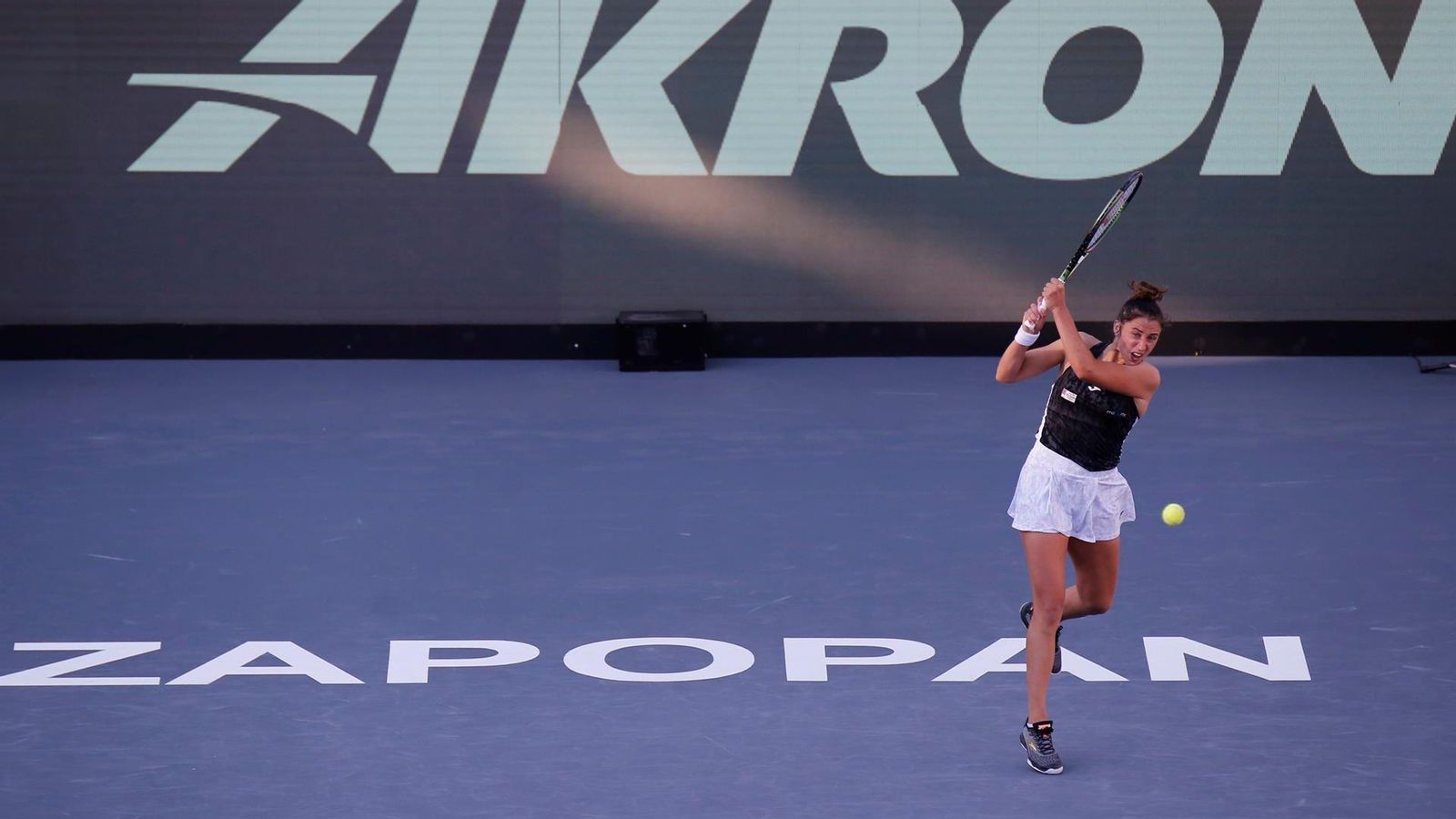 Sara Sorribes, durant el partit contra Katie Volynets