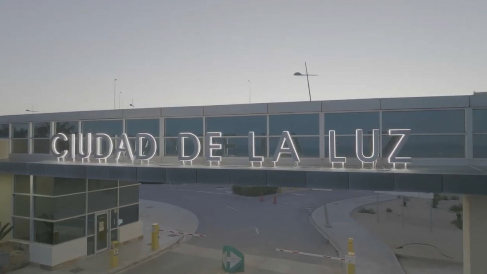 Entrada a la Ciutat de la Llum d'Alcant