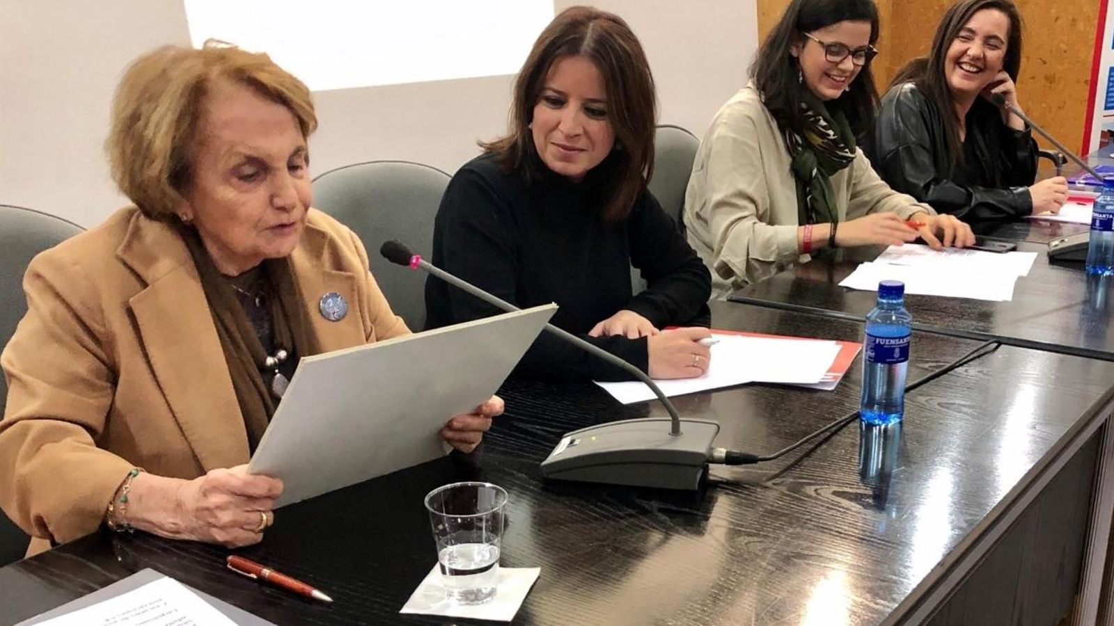 La ronda de contactes del PSOE per a la investidura continua amb PNB i UPN