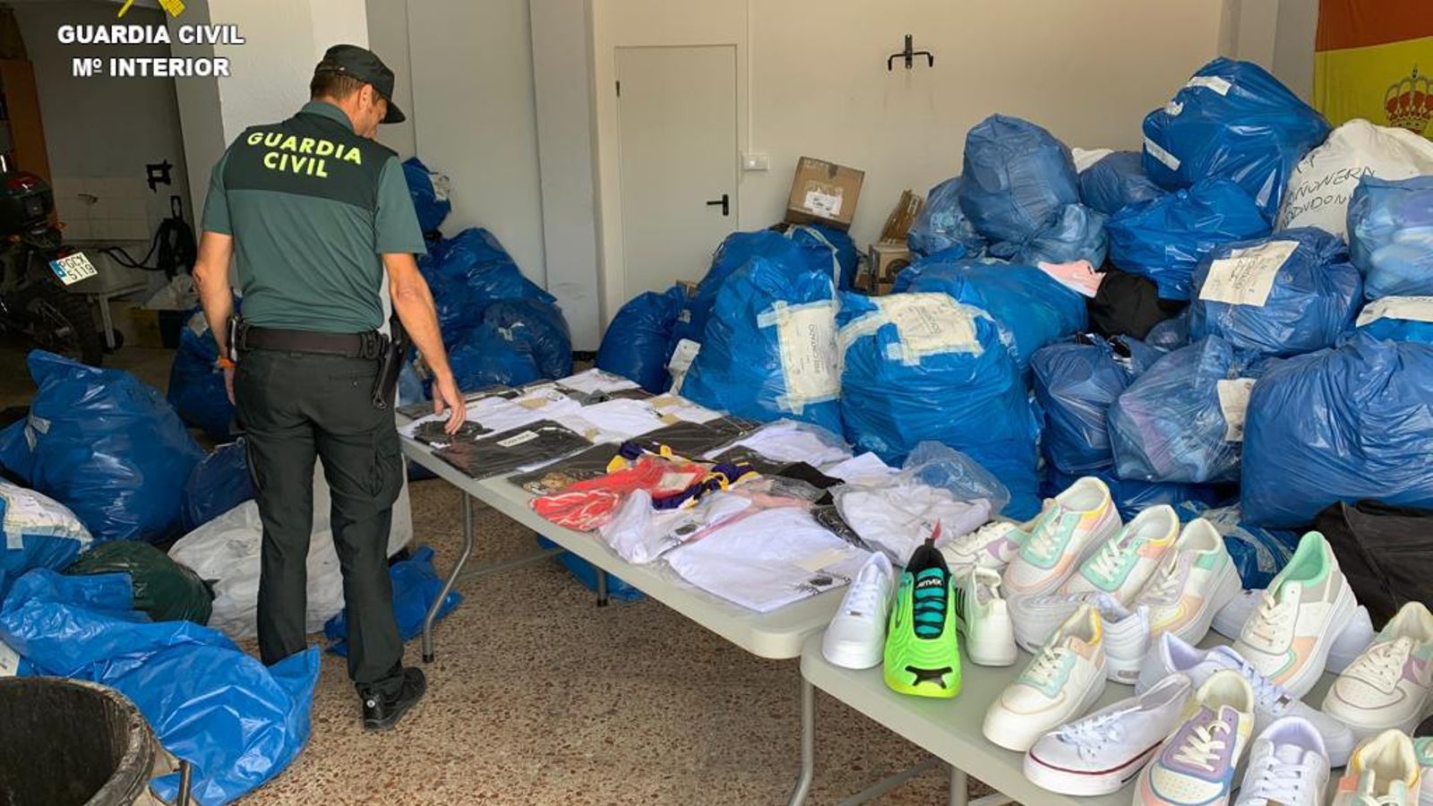 Una imatge de la roba incautada a Benaguasil