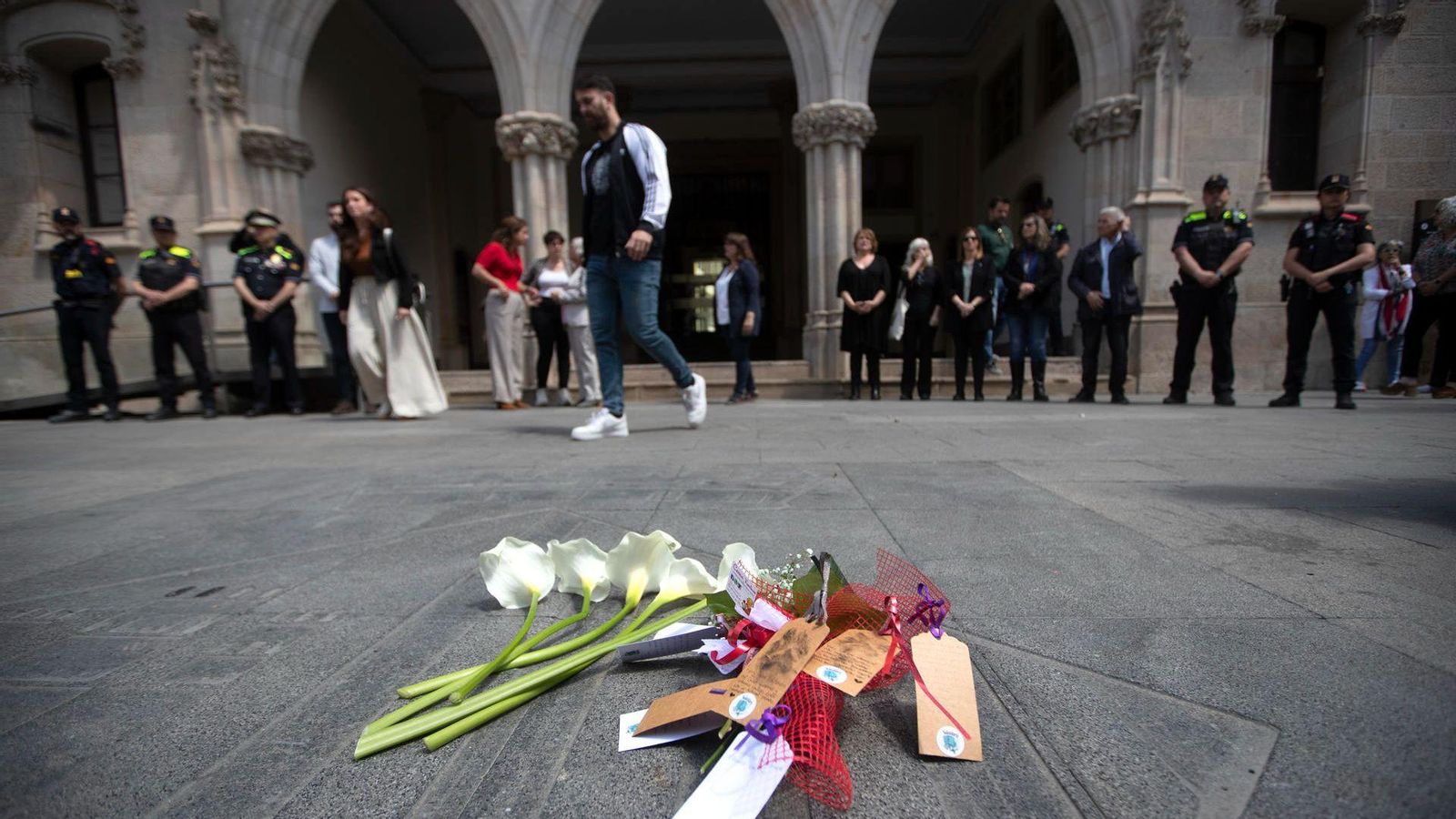 Concentració de silenci convocat diumenge a Terrassa, on vivia una de les víctimes catalanes, en solidaritat amb les famílies Concentració de silenci convocat diumenge a Terrrassa, on vivia una de les víctimes catalanes