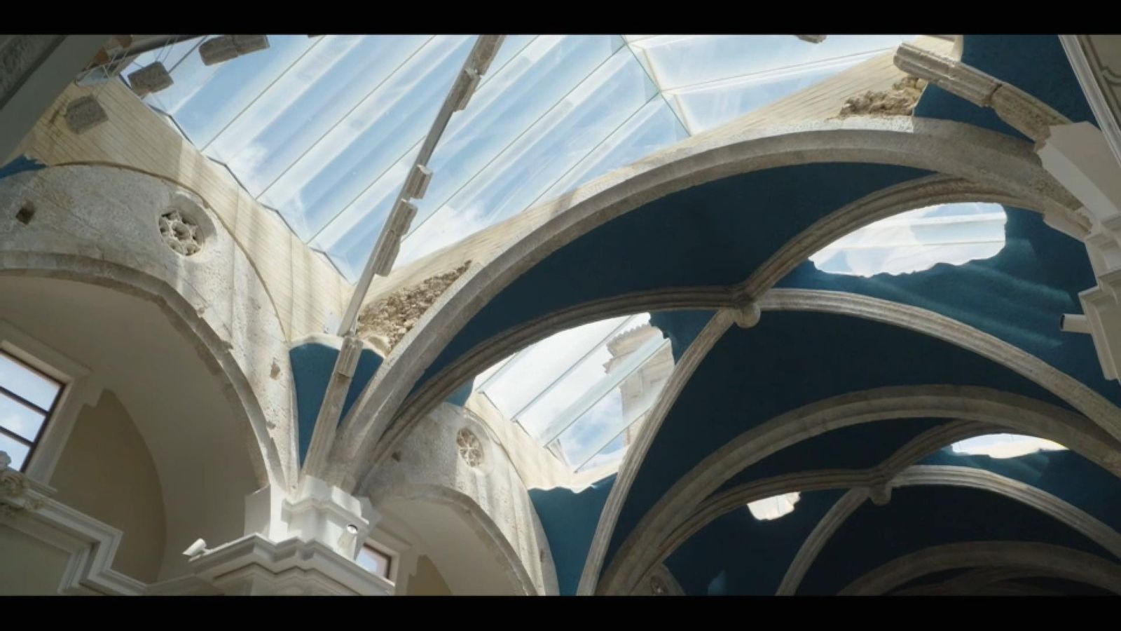 L’església de Sant Nicolau és la més antiga de Requena i va ser bombardejada durant de la guerra de Secessió