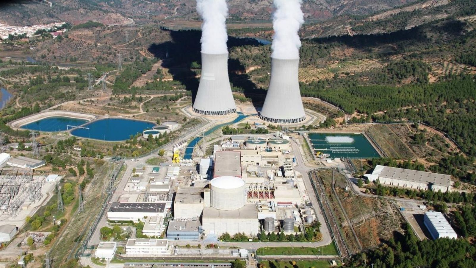 Vista aèria de la central nuclear de Cofrents, en una imatge d'arxiu