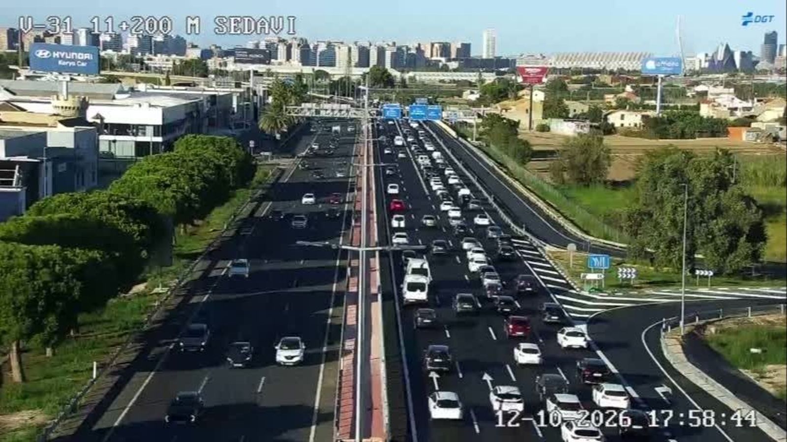 L'entrada a València per la V-31 esta vesprada