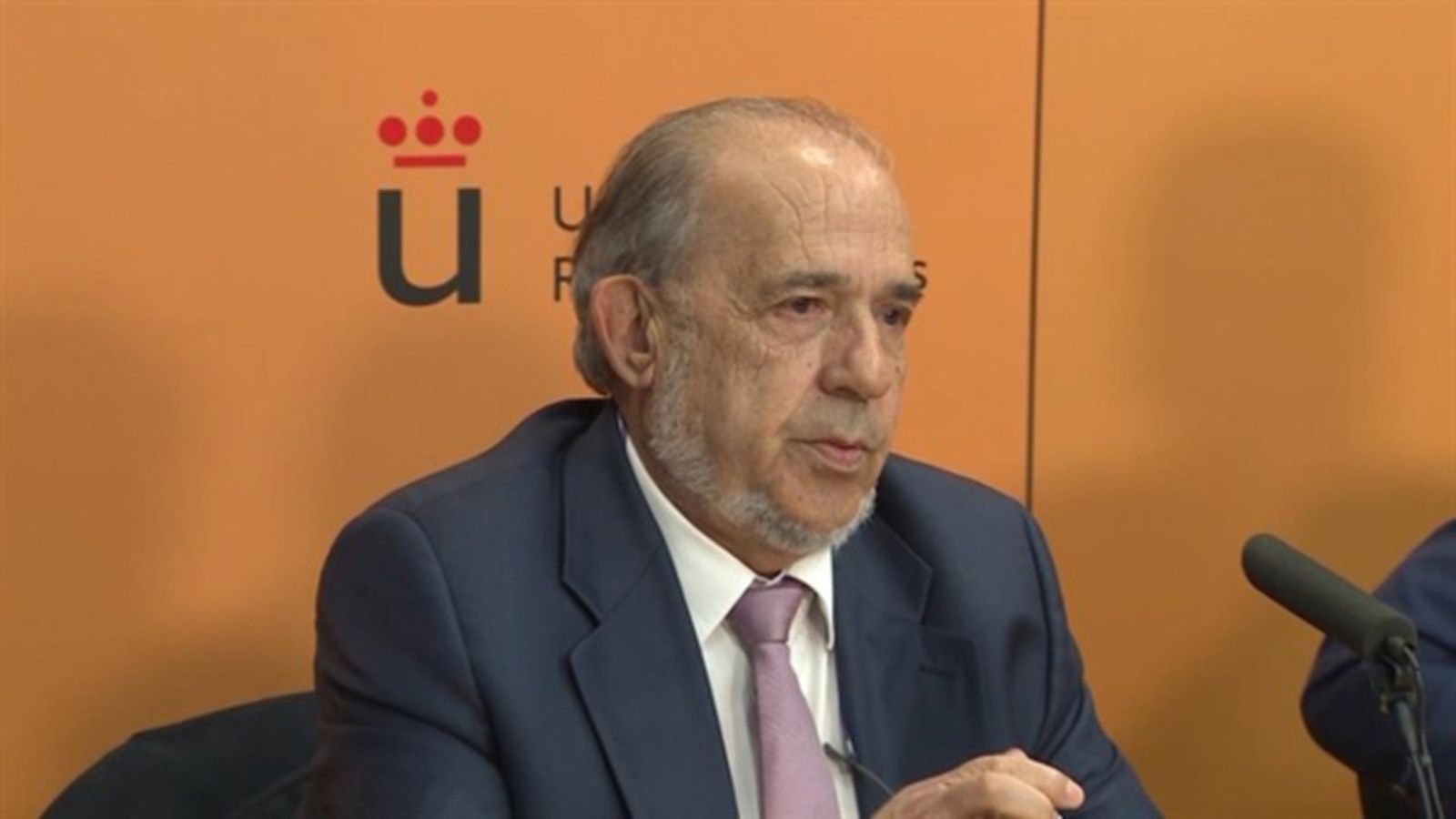 El director de l'Institut de Dret Públic de la URJC, Enrique Álvarez Conde
