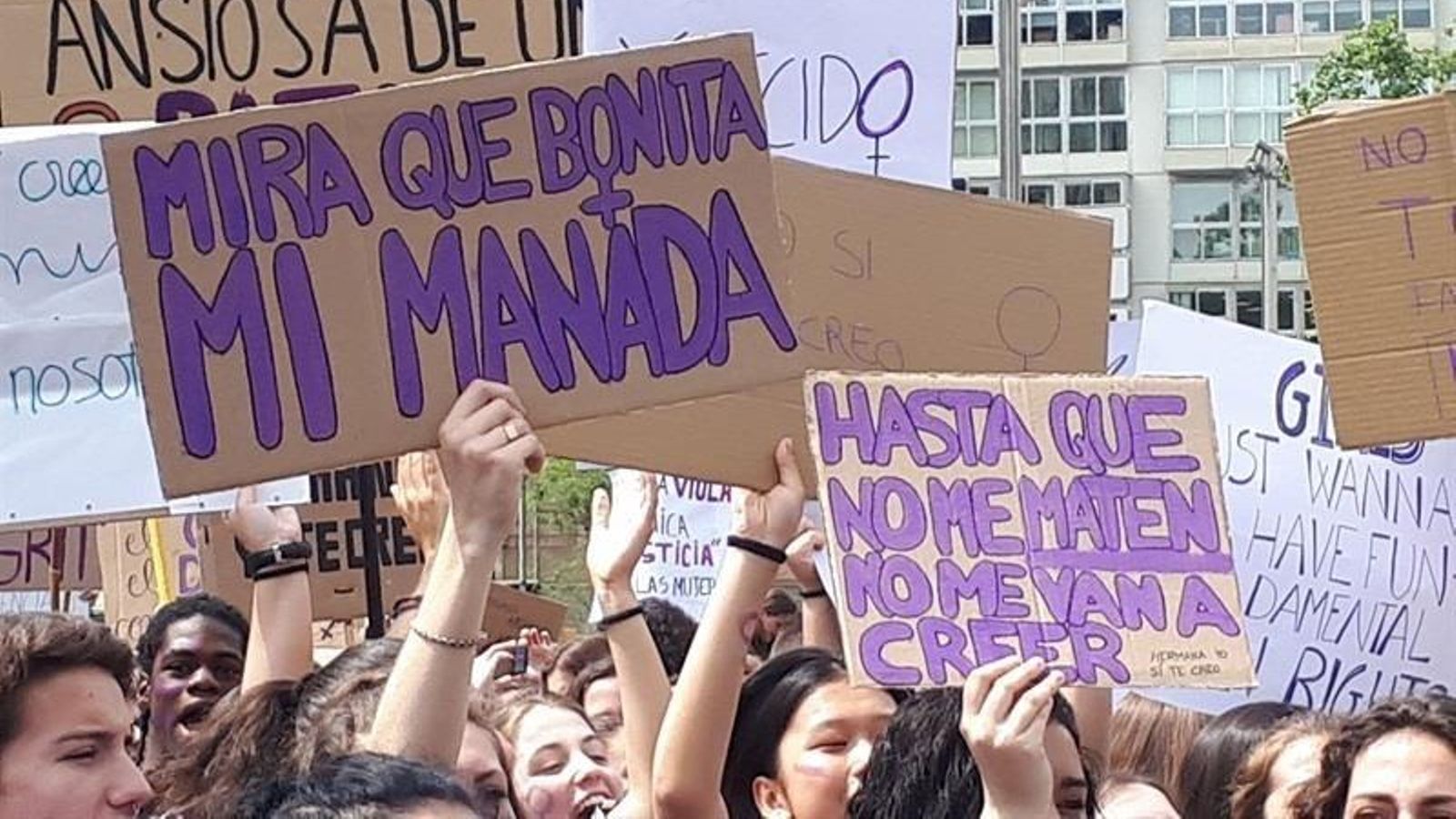 Una protesta a les portes d'un jutjat arran de la sentència de La Manada