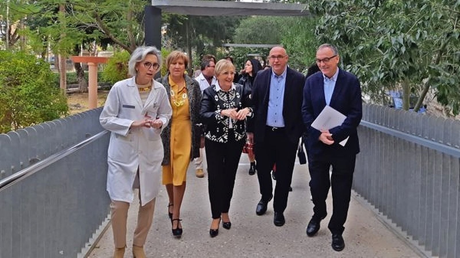 La consellera de Sanitat, Ana Barceló, visita l'hospital de Sant Joan, on ha informat de la campanya de la grip