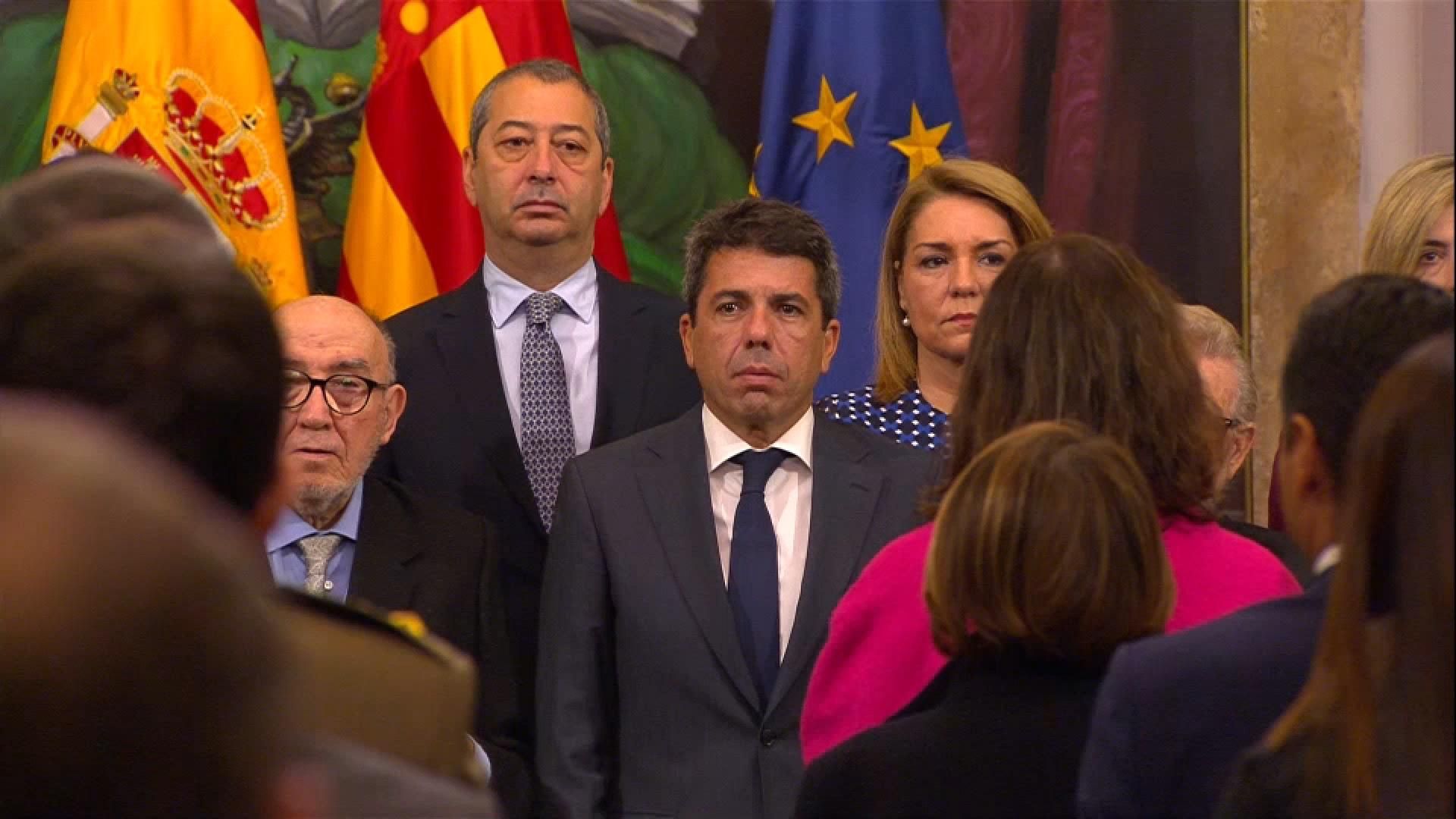 El cap del Consell, Carlos Mazon, acompanyant dels vicepresidents del Consell en un moment de l'acte El cap del Consell, Carlos Mazon, acompanyant dels vicepresidents del Consell en un moment de l'acte