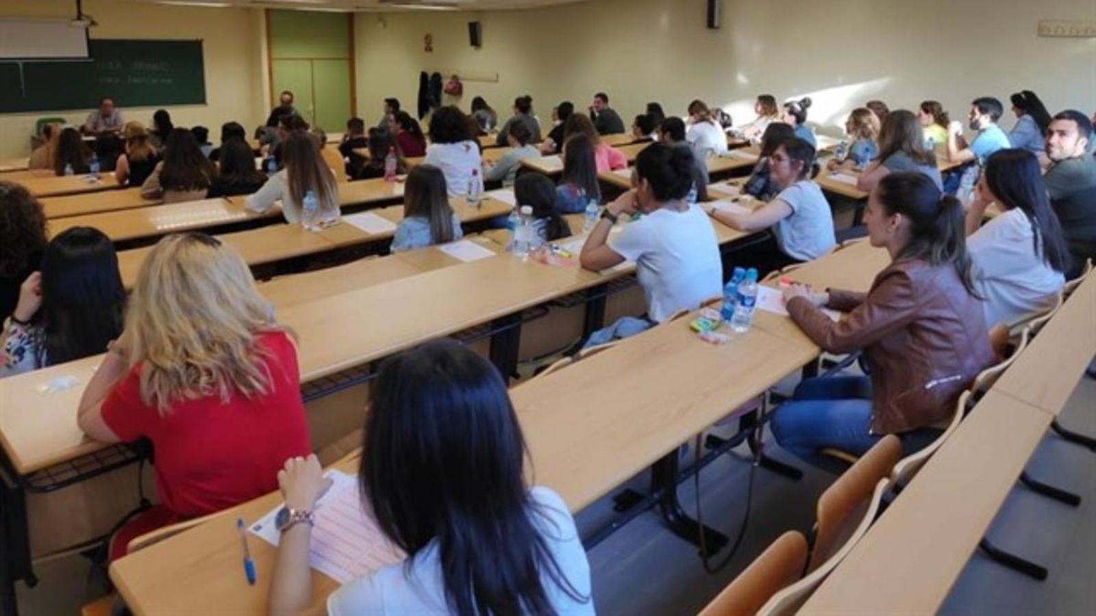 El Consell aprova una oferta pública d’ocupació de 4.295 places per a docents