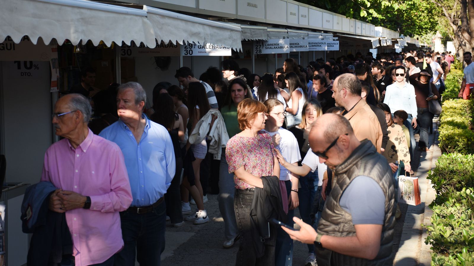La Fira del Llibre de València estarà oberta fins al diumenge, 4 de maig