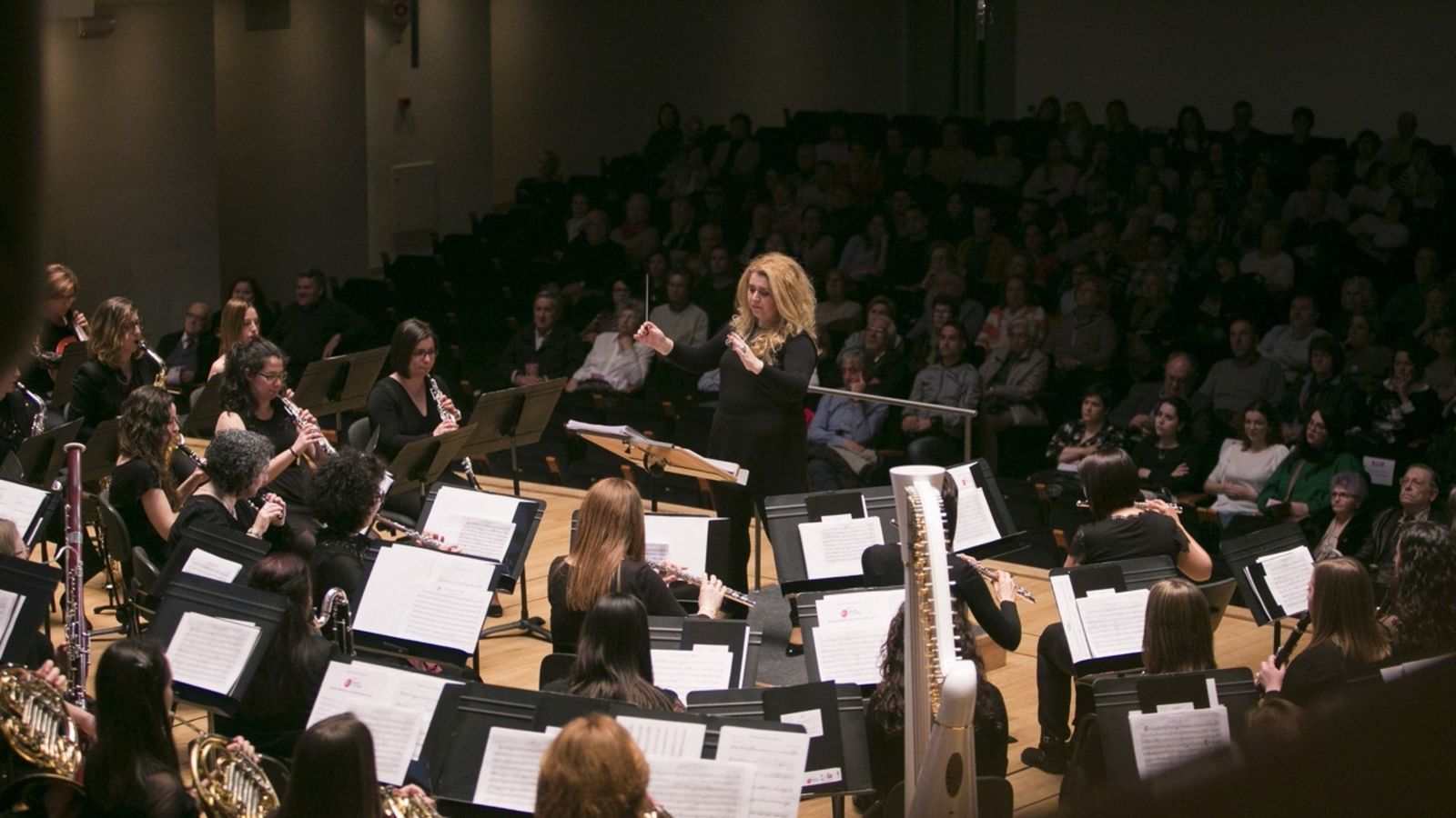 70 dones tocaran sota la direcció de Mercedes Femenía, directora en 2018 de la Banda de Dones.