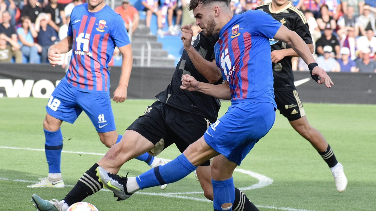 Mario Soberón, autor del primer gol de l'Eldenc