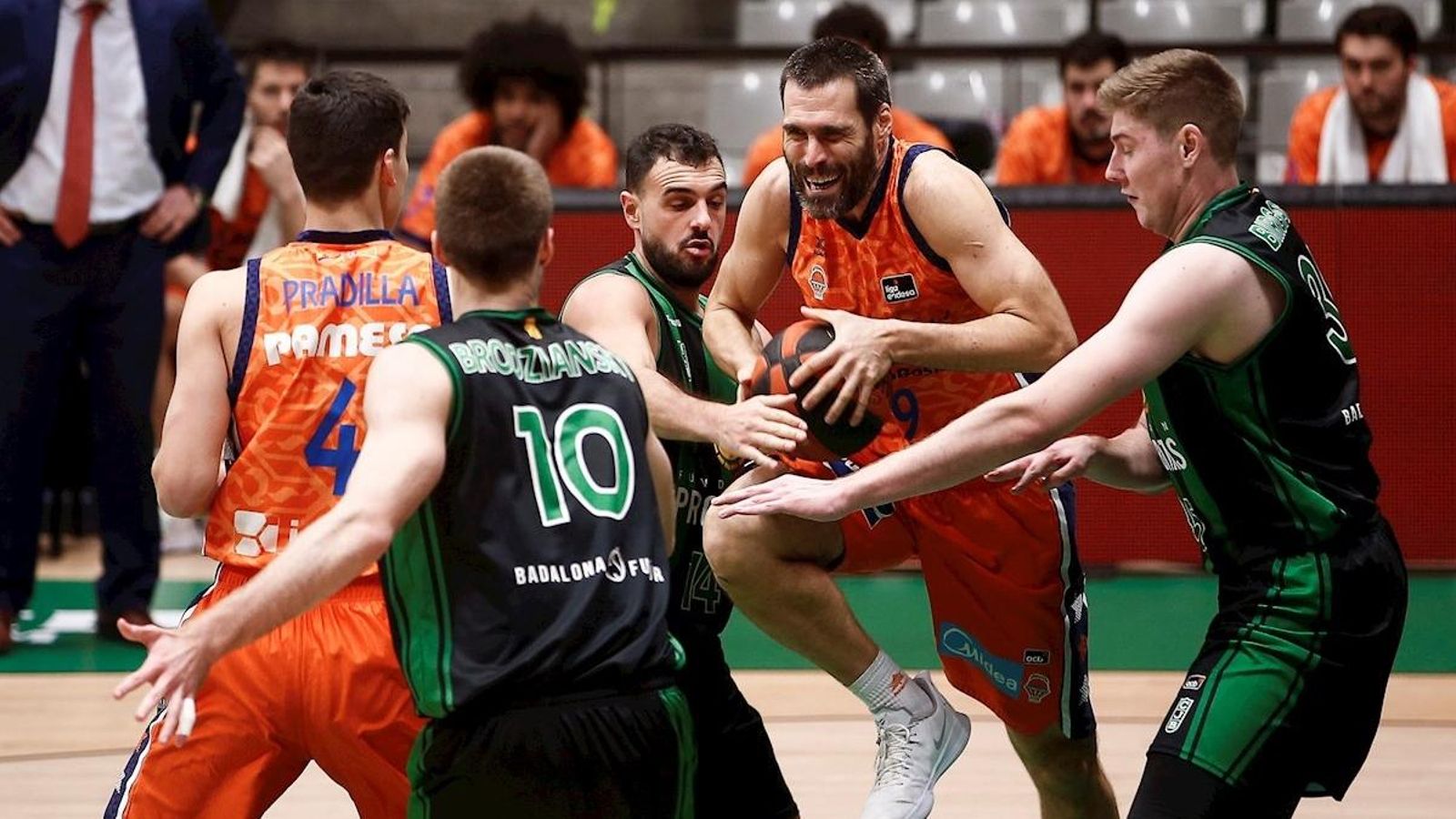 San Emeterio, en una acció del partit