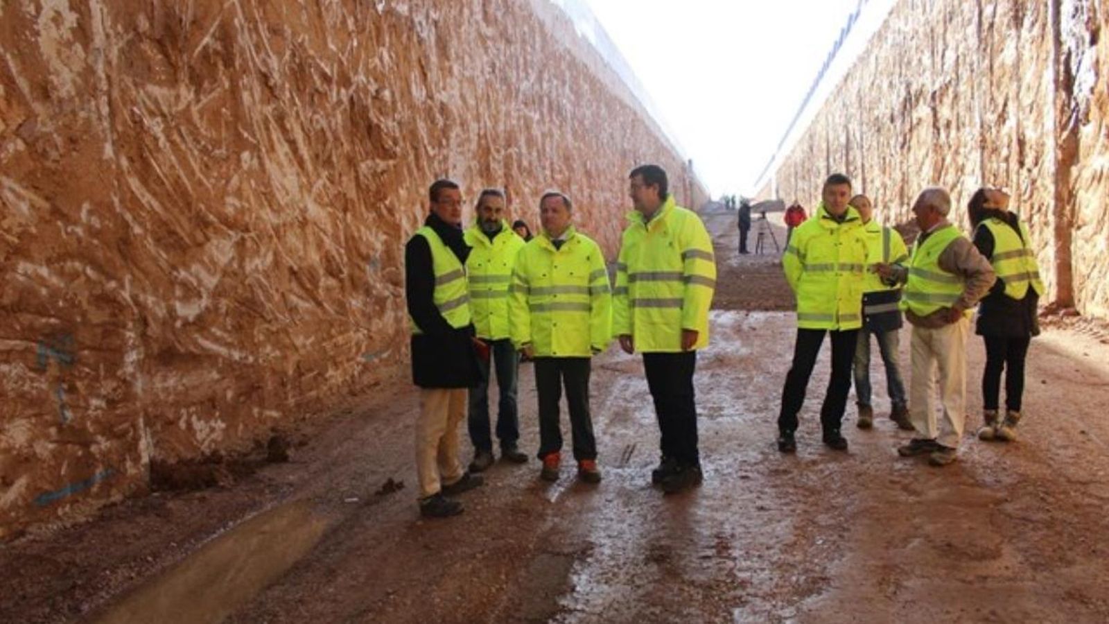 Tram en construcció del túnel que connecta l'autovia A-3 des de Madrid amb la V-30