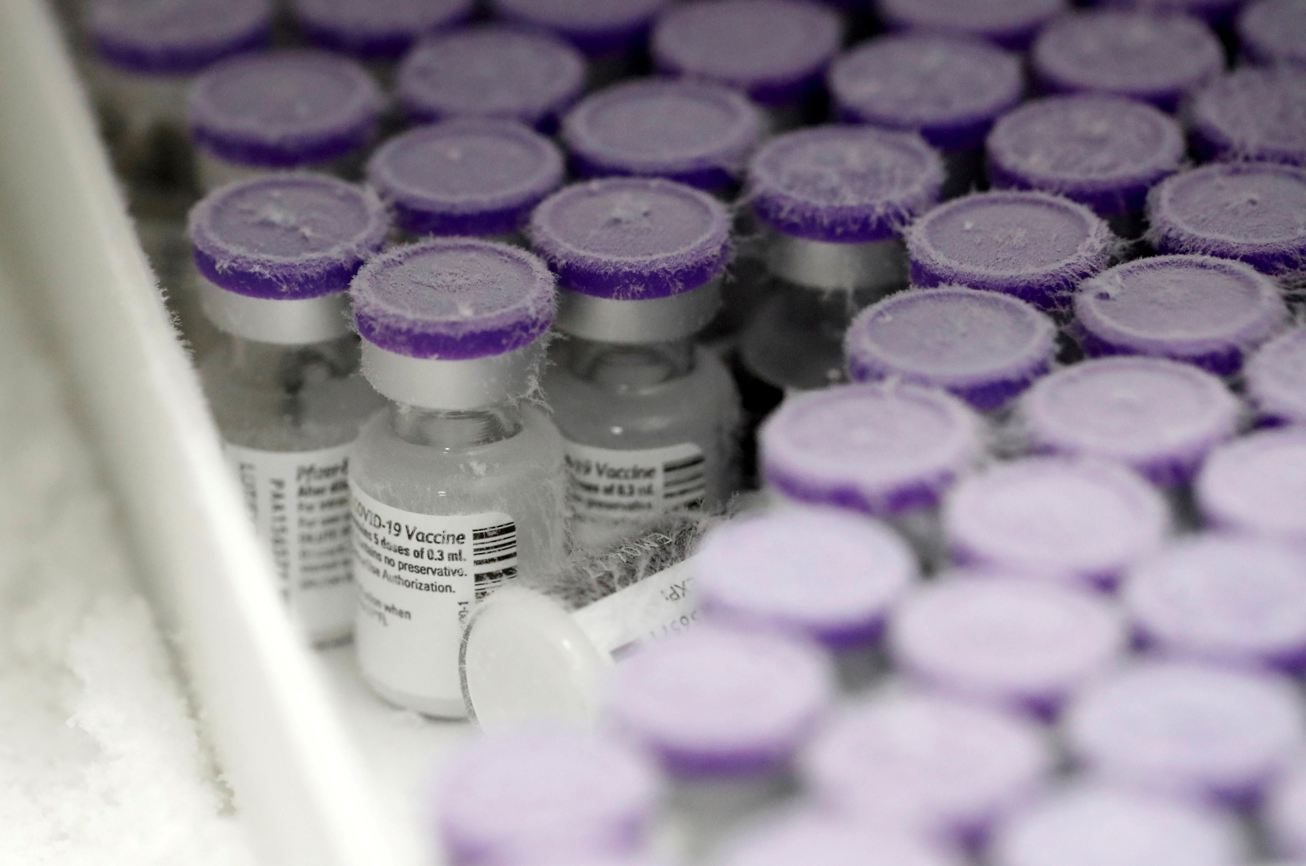 Vials de la vacuna de Pfizer-BioNTech contra la Covid-19 Vials de la vacuna de Pfizer-BioNTech contra la Covid-19