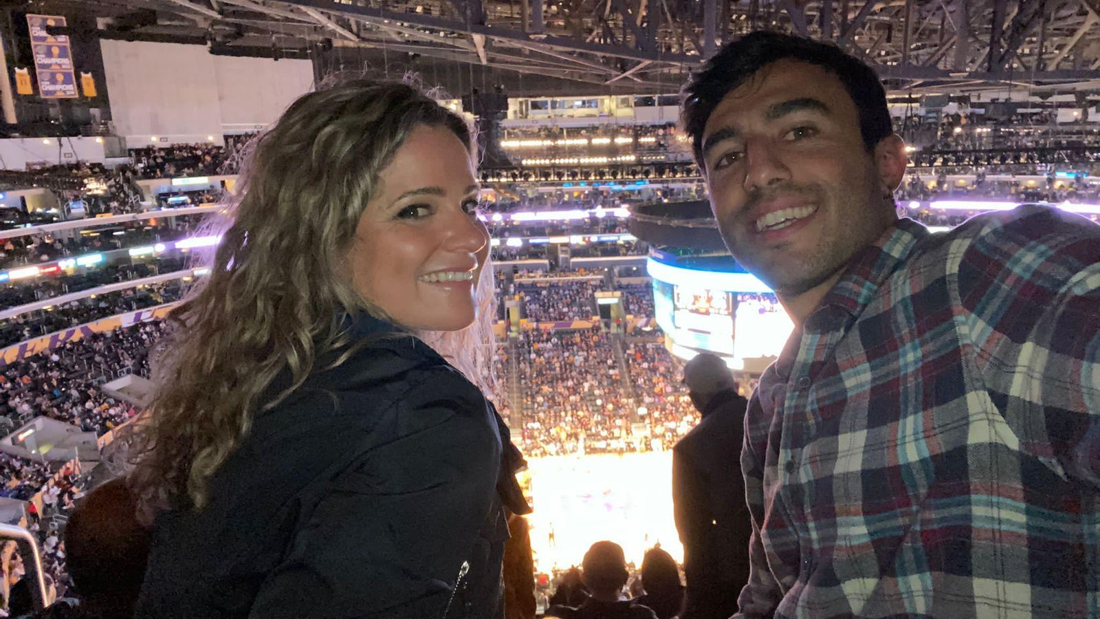 Entre d'altres valencians a Los Angeles, coneixerem Rubén