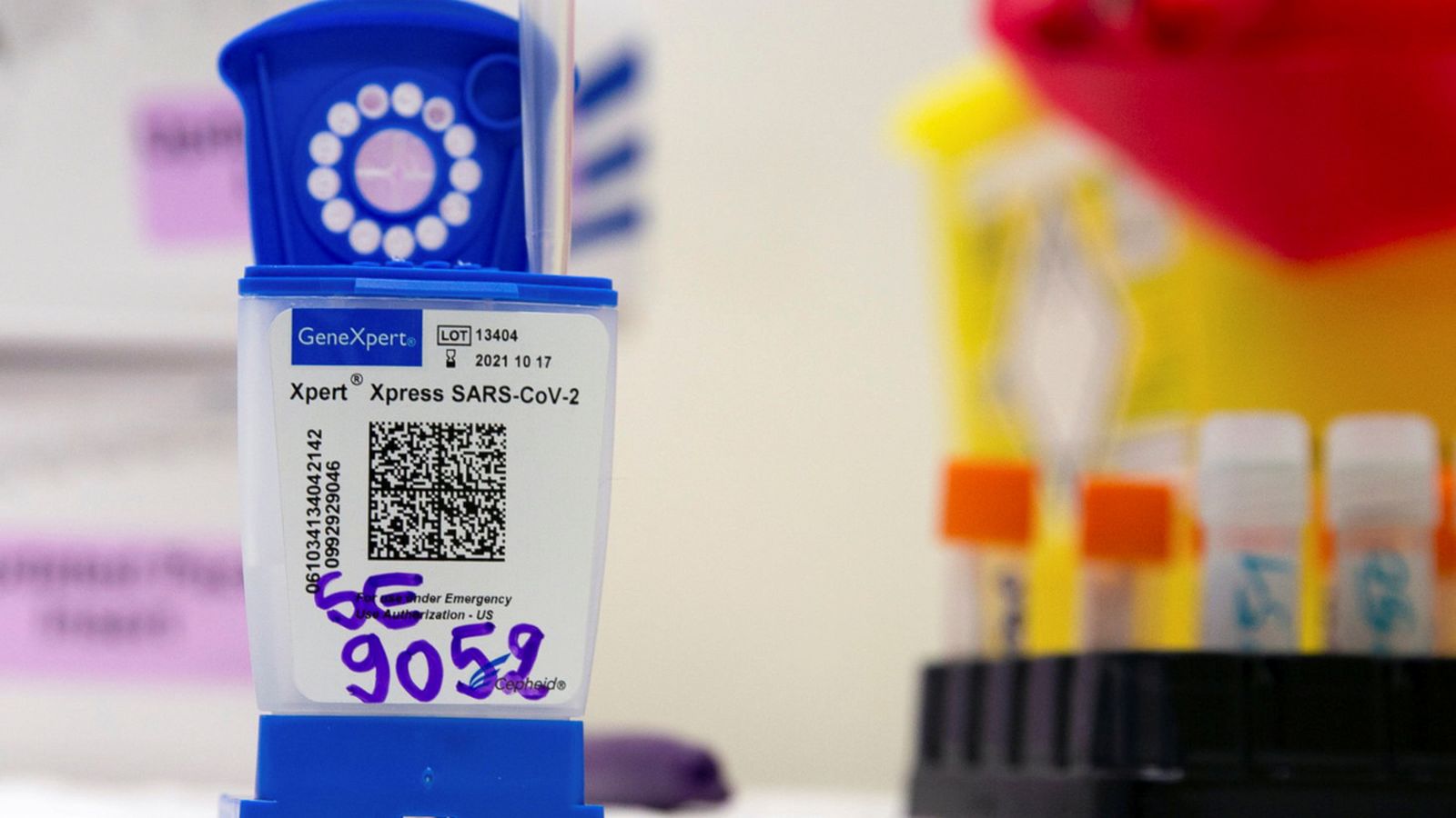 Mostra de virus Sars-Cov2 en un laboratori