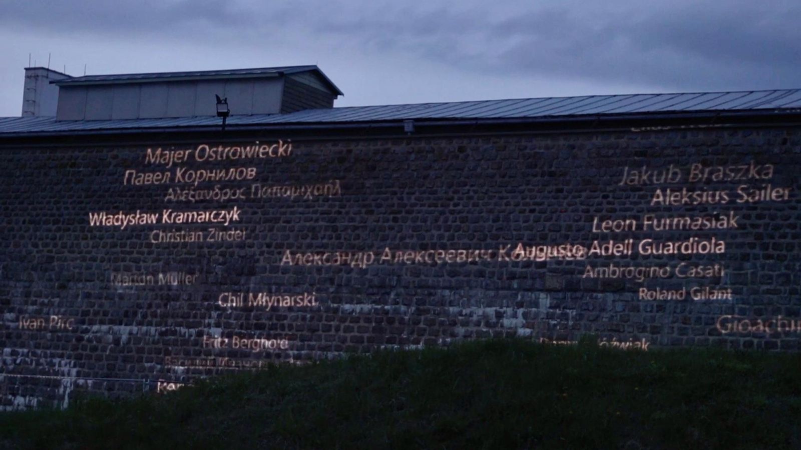 En la intervenció es projectaran els noms i cognoms de les 90.000 víctimes mortals a Mathausen