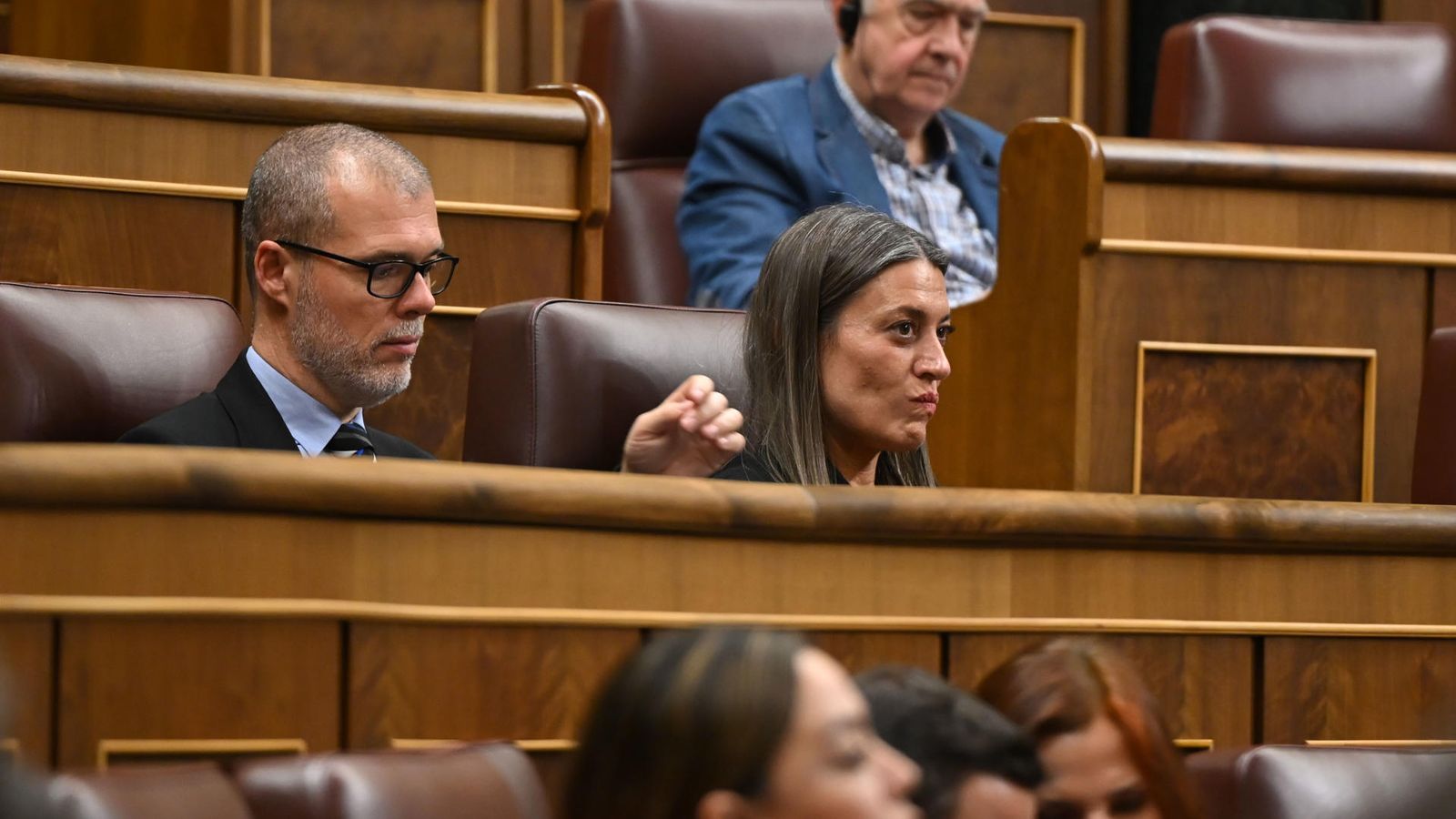 La diputada e JxCat, Míriam Nogueras i Josep Maria Cruset al Ple del Congrés